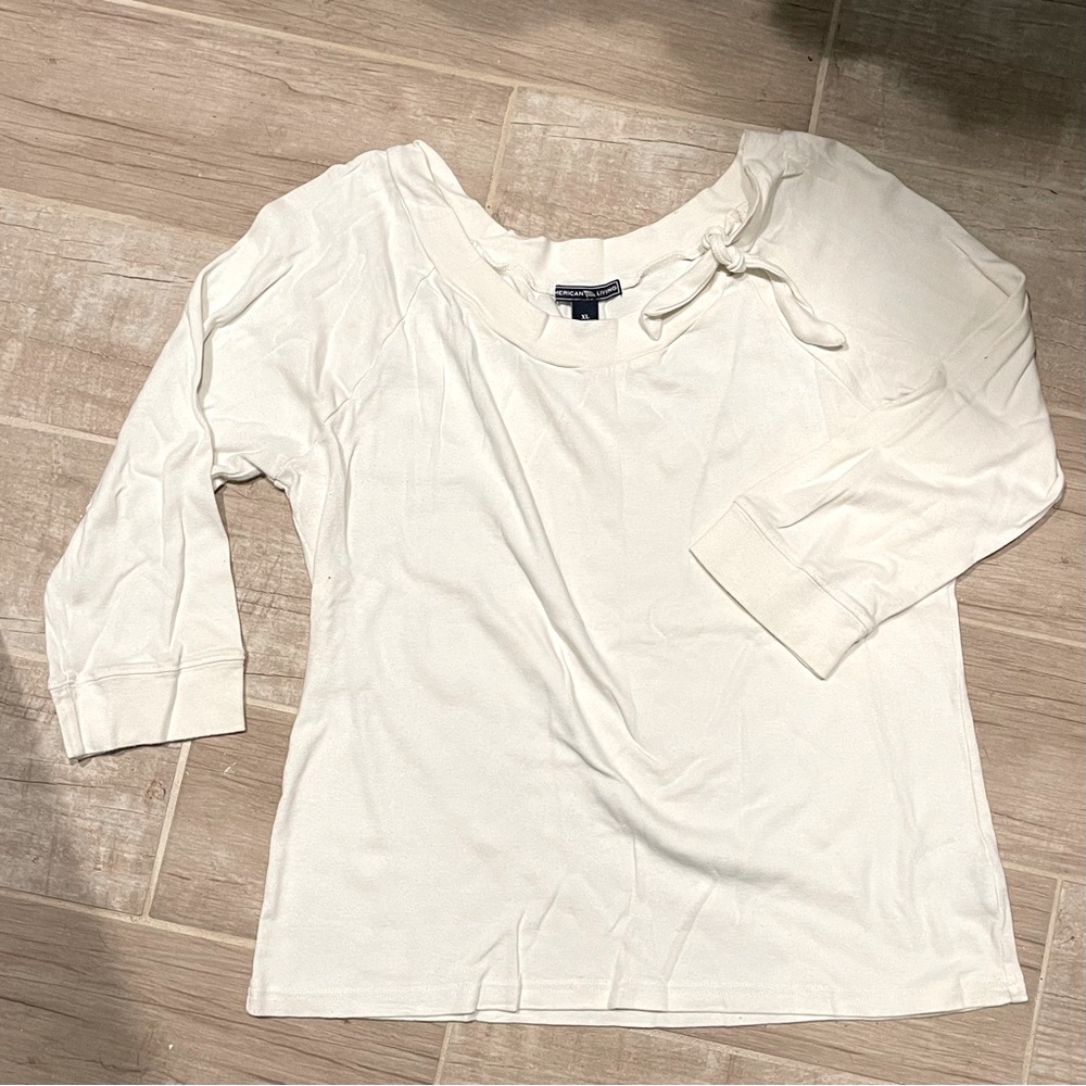 American Living brand 3/4 length sleeve top.